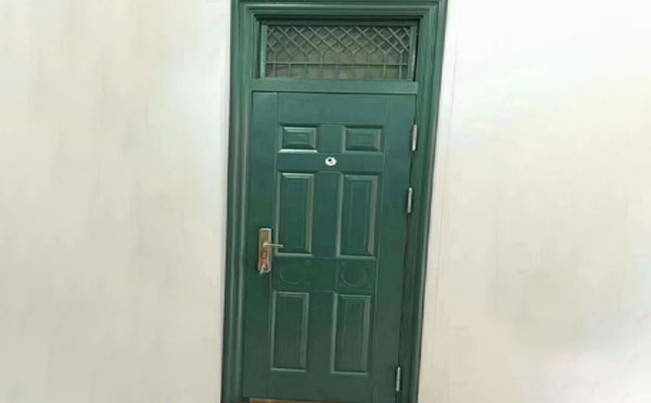 甘南学校教室门